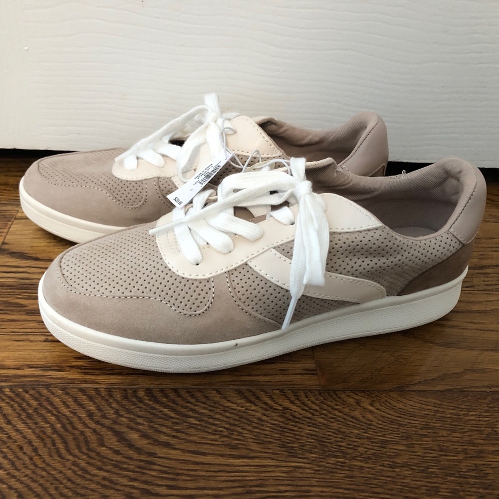 Old Navy Blush Sneakers Size 7